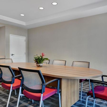 Towneplace Suites By Marriott Jacksonville East Экстерьер фото