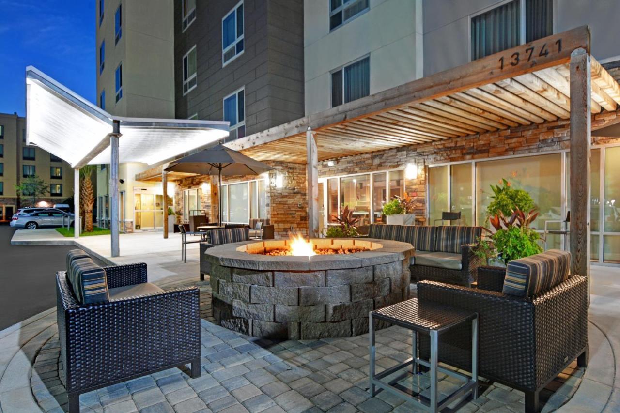 Towneplace Suites By Marriott Jacksonville East Экстерьер фото